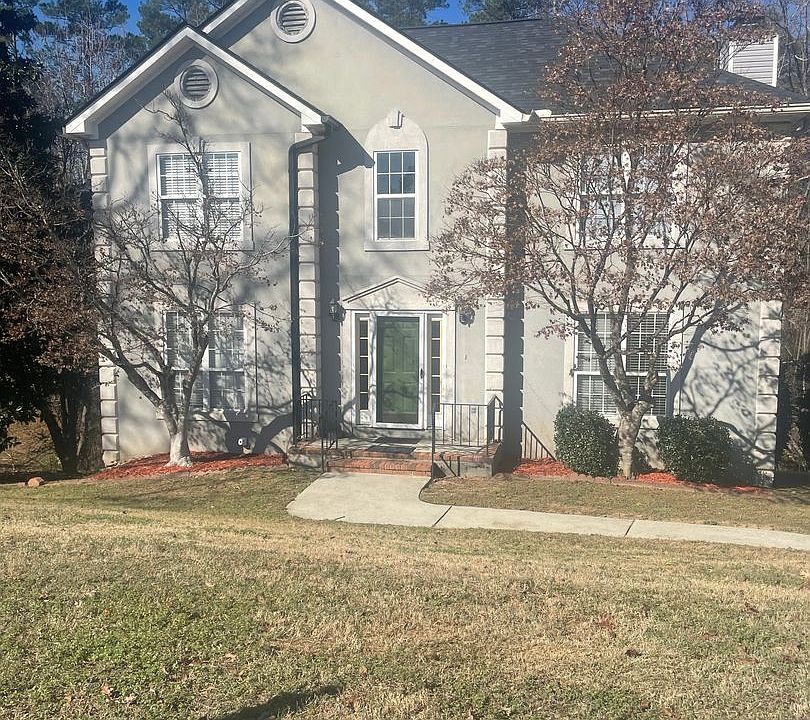 1st image of 233 Amelia Dr W