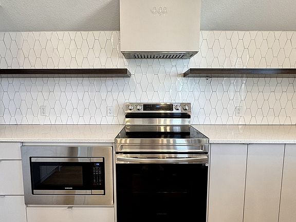 4th image of 6115 Nieman Rd #6113C