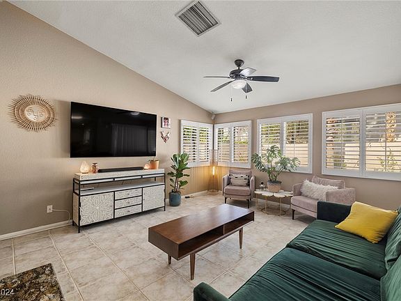 3rd image of 1731 Sequoia Dr