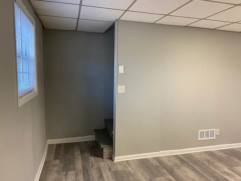 2202 Chestnut Log Dr — Photo 15