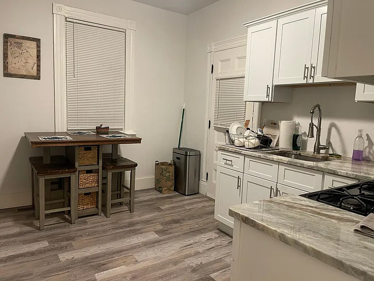 101 Monroe St #1 — Photo 4