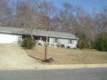 1st image of 1410 Country Lane Dr NE