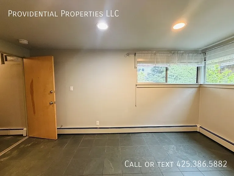 2113 N 37th St #1 — Photo 8