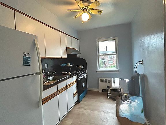 4th image of 24704 87th Dr Floor 2