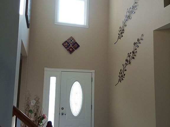 4th image of 8850 Chaucer Blvd