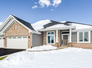 260 Club House Dr, Cherry Valley, IL 61016