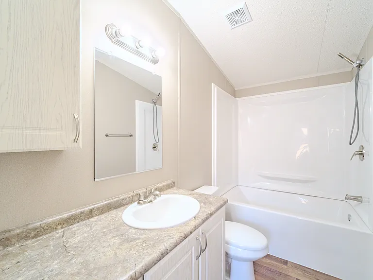 275 N Main St #P2-5 — Photo 32