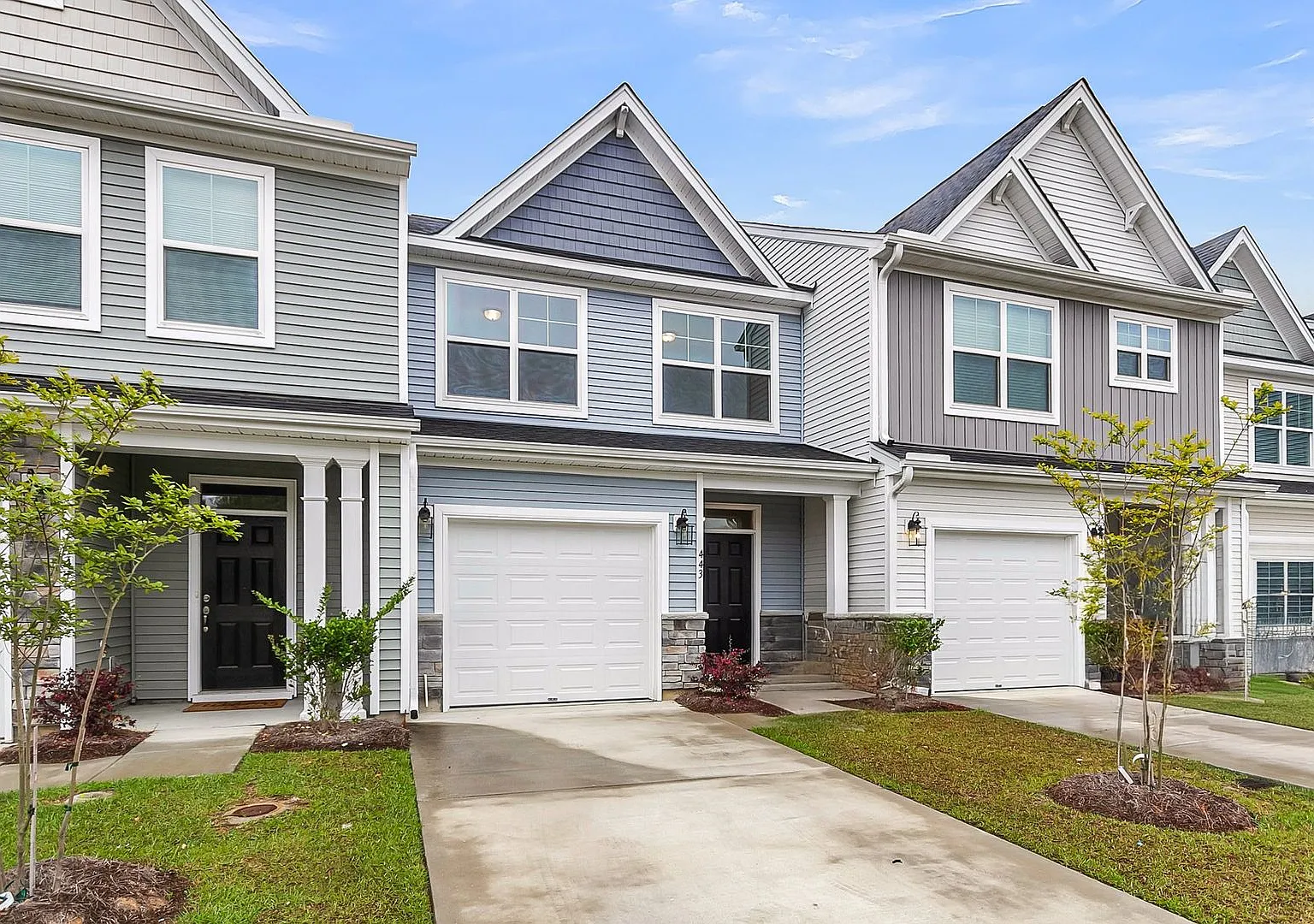 Move-In Ready Home in the Heart of Goose Creek — Photo 2