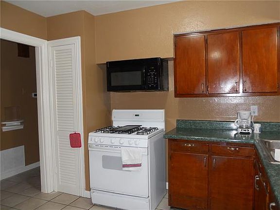4th image of 2500 Buena Vista Dr