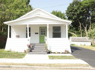 820 Bradt St, Schenectady, NY 12306