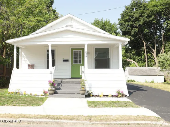 820 Bradt Street, Schenectady, NY 12306