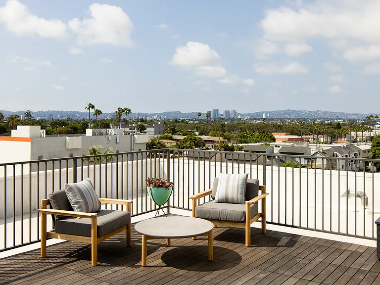 Frame Mar Vista — Photo 15