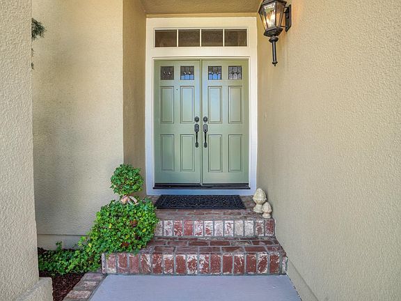 4th image of 2840 Mira Bella Cir