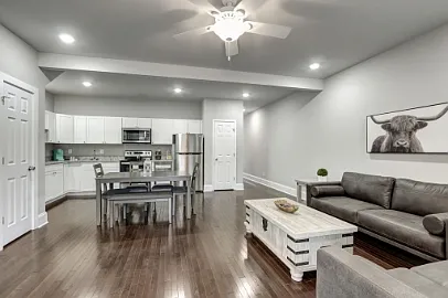 418 Caldwell Dr #1 — Photo 4