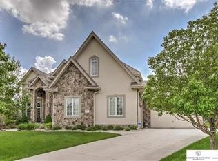 16729 Mason Cir, Omaha, NE 68118