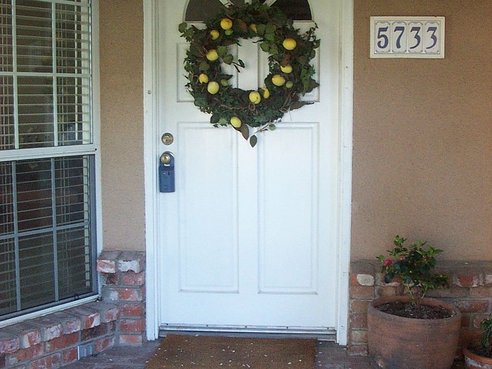 2nd image of 5733 N Flora Ave