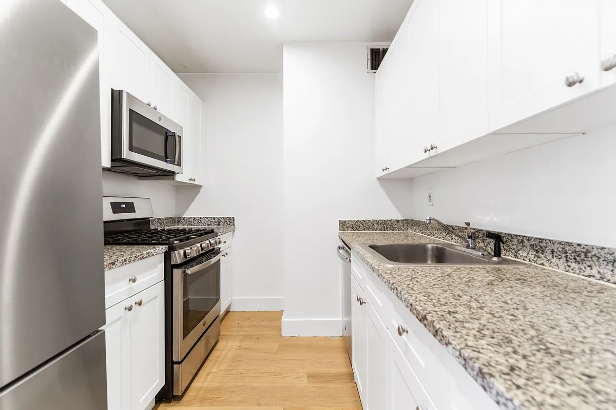 50 Murray Street — Photo 2