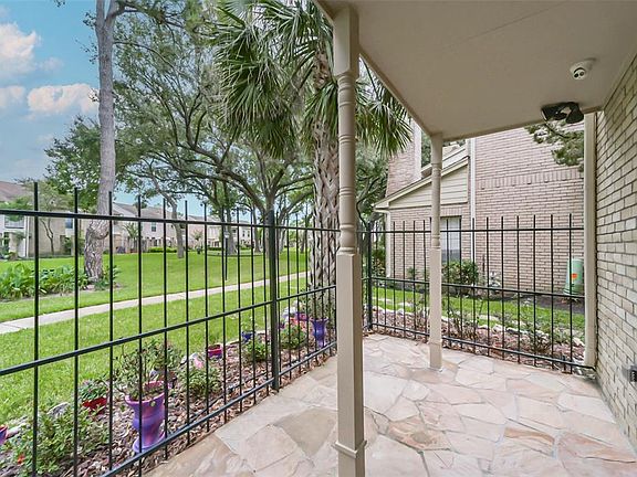 4th image of 800 Country Place Dr Unit 605