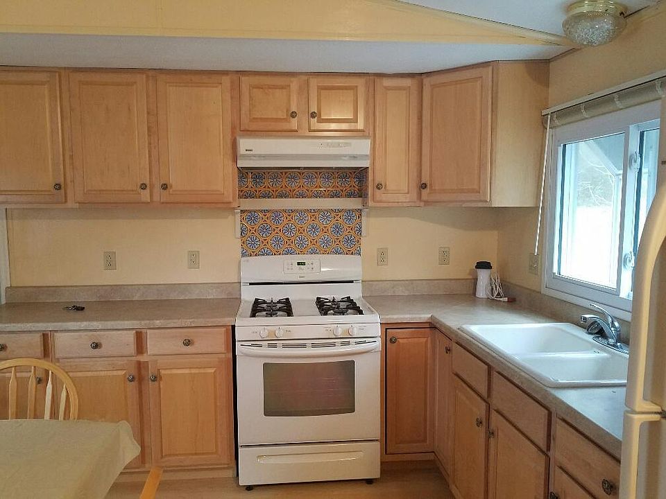 1st image of 709 W Harkey St