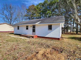 18206 McMunn Ln, Athens, AL 35614