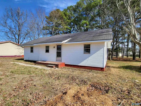 18206 McMunn Ln, Athens, AL 35614