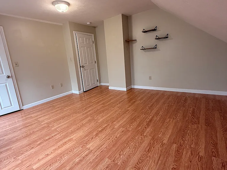 63 Maple St #102 — Photo 20