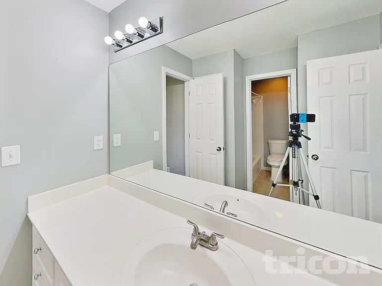 2242 Rosemoore Walk — Photo 14