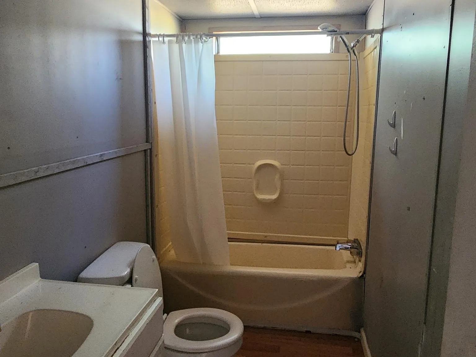 2 bed, 650 sqft, $575 — Photo 4