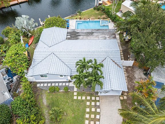 2nd image of 3440 NW 20 Avenue