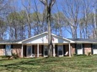 10 Ridgewood Dr, Cartersville, GA 30120