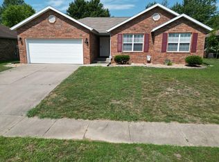 703 S Hazelnut Ave, Springfield, MO 65802