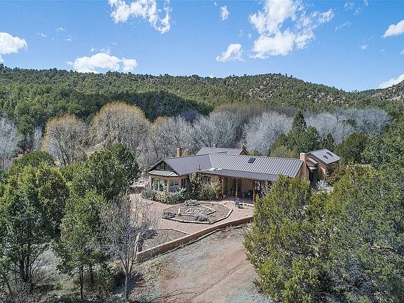 38 Johnsons Ranch Rd, Santa Fe, NM 87505 | MLS #202338110 | Zillow