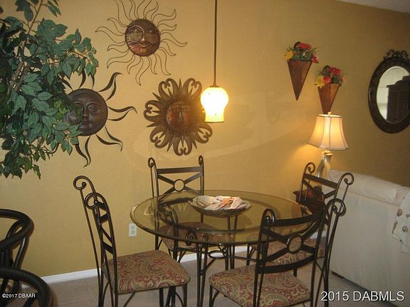 3rd image of 400 Auburn Dr APT 7