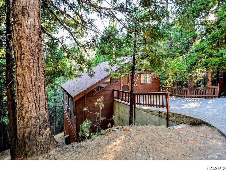 1st image of 1877 Patricia Ln