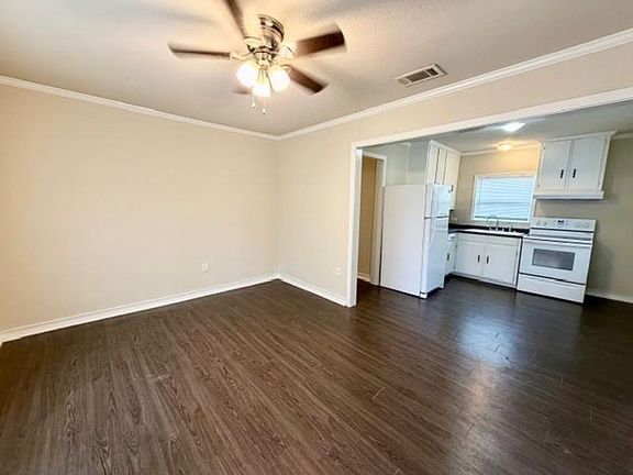 2nd image of 608 La Clede St #7282C4811