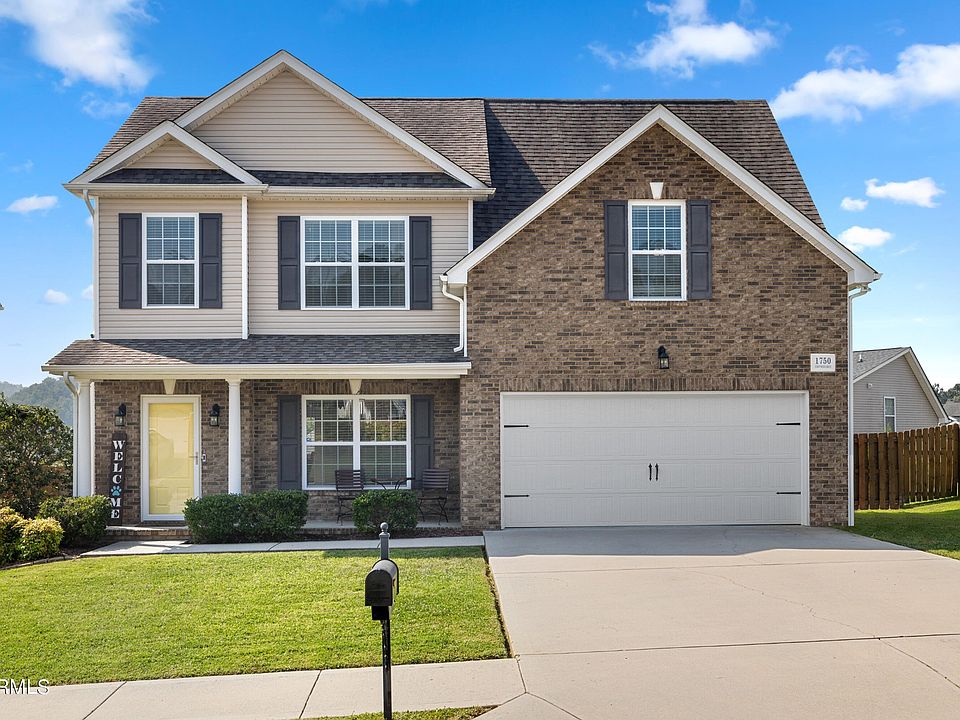 1st image of 1750 Point Wood Dr