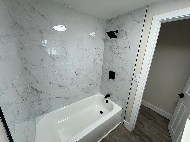 636 Spruce St — Photo 10