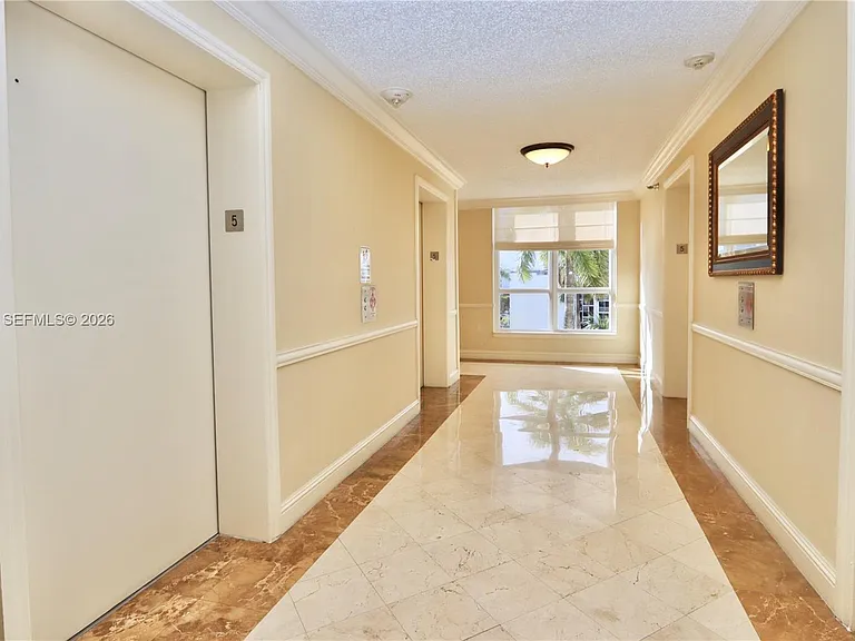 3530 Mystic Pointe Dr #506 — Photo 31