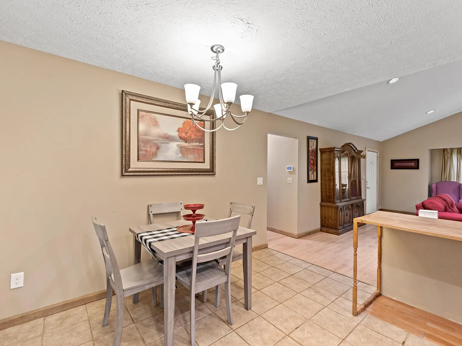 3 bed, 1500 sqft, $2,000 — Photo 2