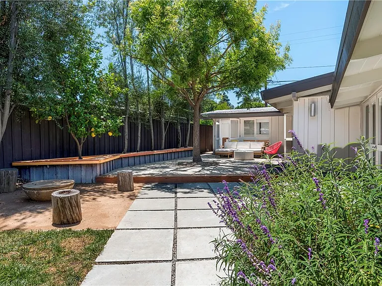 3257 Karen Ave — Photo 3