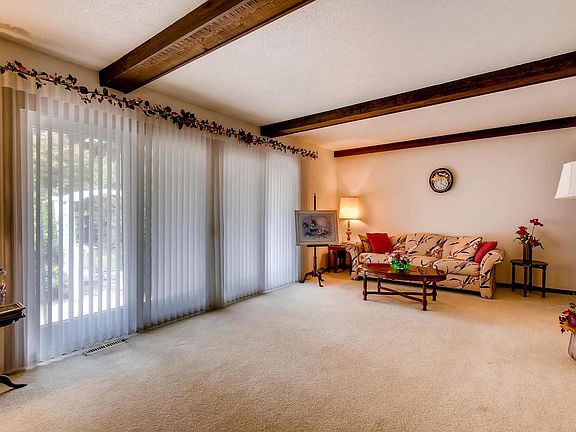 4th image of 1300 Echo Dr