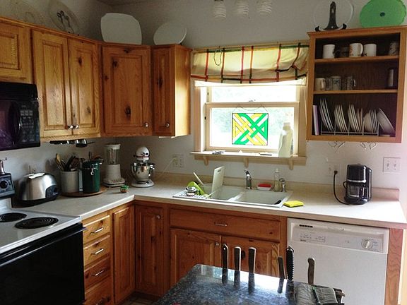 4th image of 1511 Presque Isle Ave