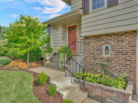 5th image of 3619 SW 33rd St