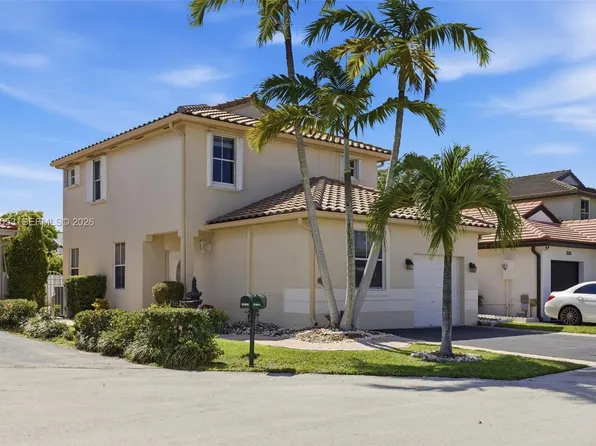 2160 NW 188th Ter, Pembroke Pines, FL 33029