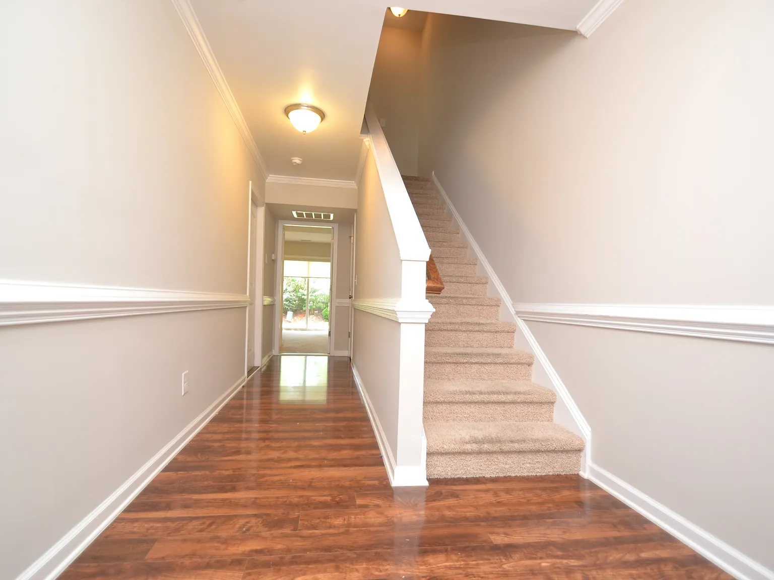 Beautiful Townhome Available Immediately — Photo 2