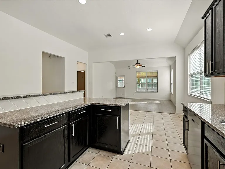 9219 Gilbert Hollow Dr — Photo 18