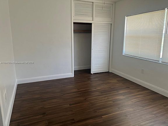 5th image of 2072 NE 169th St APT 5