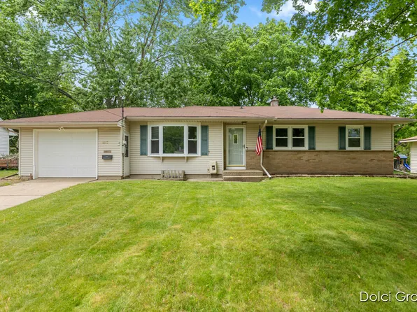 4117 Illinois Ave SW, Wyoming, MI 49509