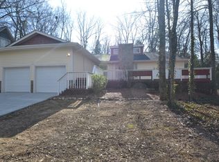 11112 Timber Hill Ct, Charlotte, NC 28226