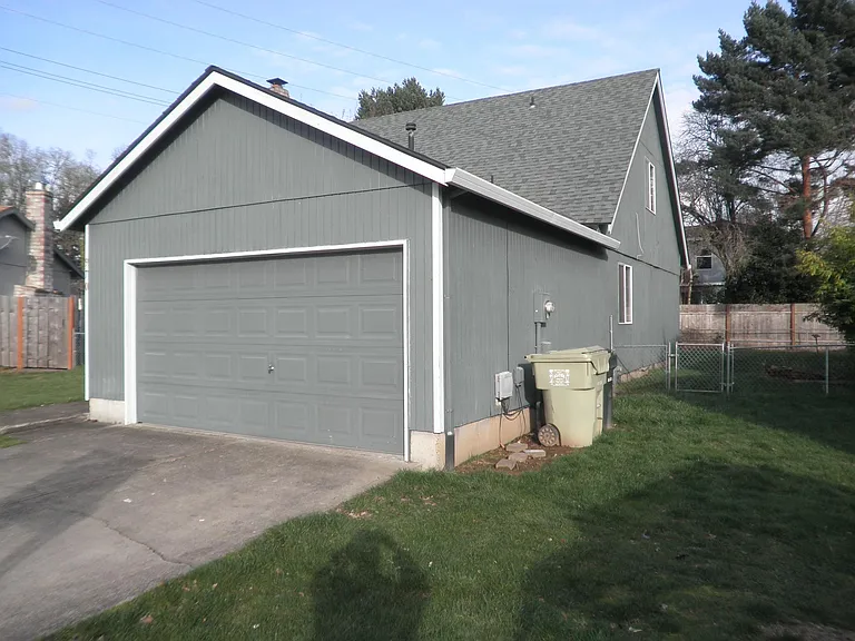 970 SW 178th Pl — Photo 23